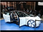 Volkswagen I.D. concept 2016 вид сбоку