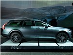 презентация Volvo V90 Cross Country 2017 вид сбоку