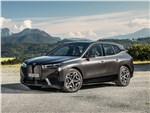 BMW iX xDrive50 (2022) вид спереди