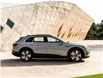 Audi e-tron 2020 вид сбоку