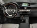 Lexus ES 2013 водительское место