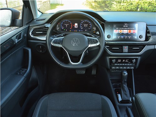 Volkswagen Polo (2020) водительское место