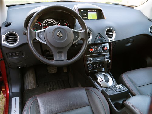 Renault Koleos 2014 водительское место