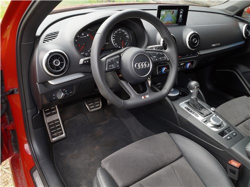 Audi A3 Sedan 2017 салон