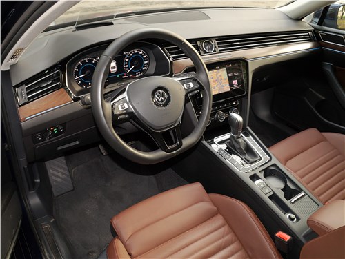 Volkswagen Passat 2015 салон
