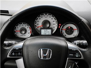Honda Pilot 2012 приборная панель