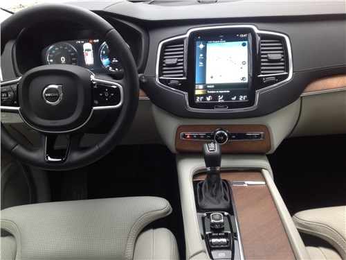 Volvo XC90 2015 салон