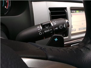 Jaguar XF 2011 подрулевые «лепестки» 