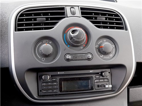 Renault Kangoo 2014 центральная консоль