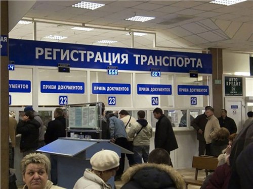 Введение электронных ПТС могут отложить на полгода
