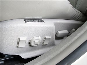 Cadillac CTS-V 2009 регулировки кресел