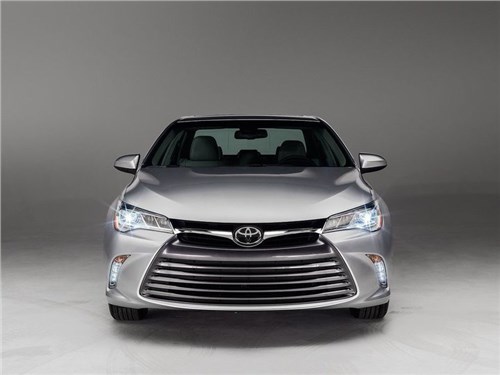 Объем продаж автомобилей E-класса в апреле сократился на 2 процента
