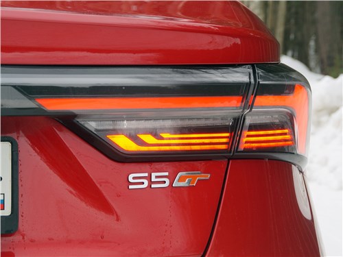 Omoda S5 GT (2023) задний фонарь