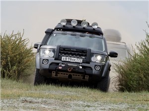 Land Rover Discovery 2014 вид спереди