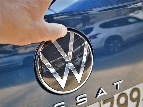 Volkswagen Passat Alltrack (2020) ручка задней двери