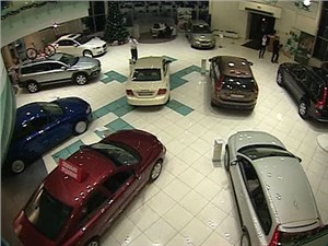 Российский авторынок в будущем году продолжит медленно стагнировать