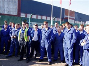 Рабочие российских автозаводов недовольны своим руководством