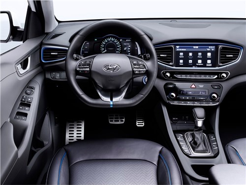 Hyundai Ioniq 2016 водительское место