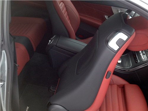 Предпросмотр mercedes-benz c200 coupe 4matic 2019 передние кресла