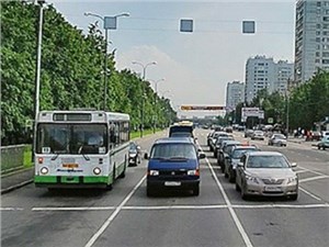 Камеры слежения будут фиксировать выезд за стоп-линию