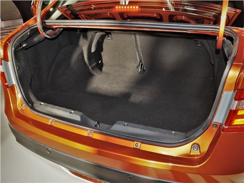 Lada Vesta (2015) багажное отделение