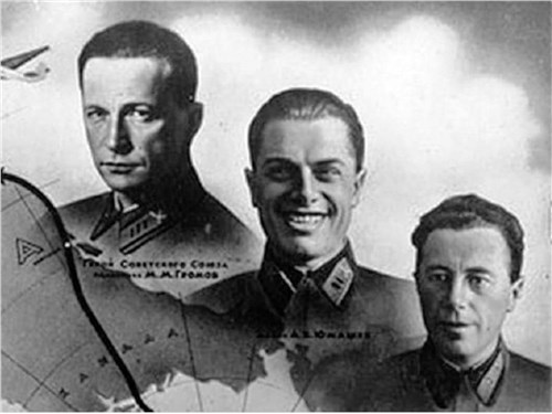 Командир экипажа АНТ-25-1 Михаил Михайлович Громов (1899–1985) за перелет из Москвы в США через Северный полюс был премирован автомобилем Cord 812S 