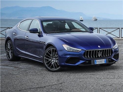 Maserati Ghibli 2019 вид спереди