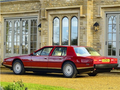 Aston Martin Lagonda вид сзади