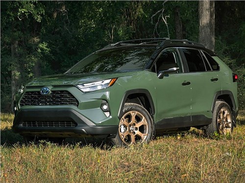 Toyota отзывает более миллиона автомобилей из-за неисправности камеры заднего вида