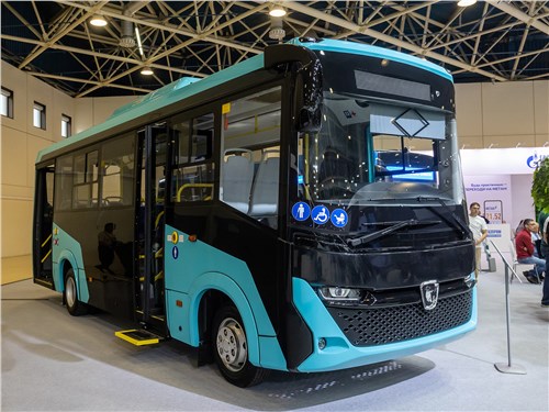 Автобус КАМАЗ Vega получил салон, рассчитанный на 65 человек