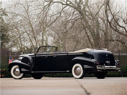 Cadillac V16 452-й серии в качестве личного авто использовал 31-й президент США Герберт Гувер