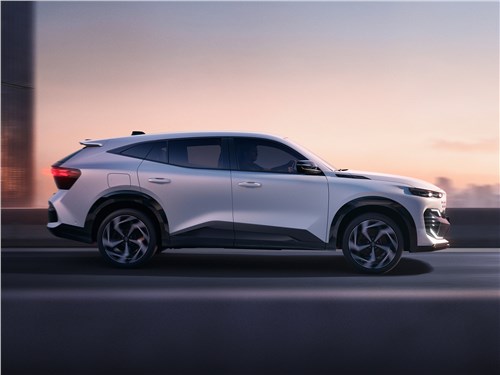 Предпросмотр renault filante e-tech 250 (2026) вид сбоку