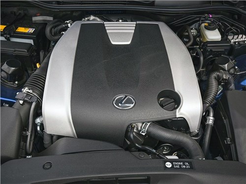 Lexus отказывается от атмосферных моторов 