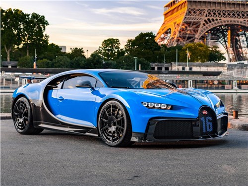 Bugatti Chiron Pur Sport (2021) вид спереди
