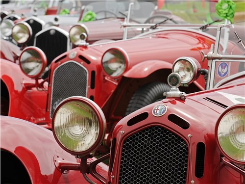 Характерная черта Alfa Romeo 8C 2300 Monza — прорези по периметру решетки радиатора