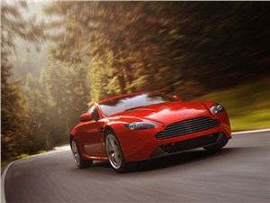 Aston Martin V8 Vantage - 
