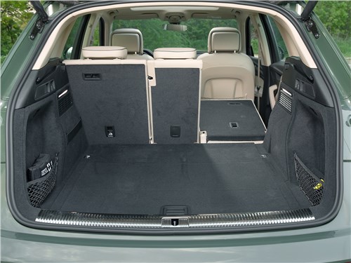 Audi Q5 (2021) багажное отделение