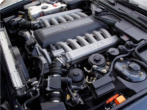 Новость про BMW - В BMW завершают производство моторов V12