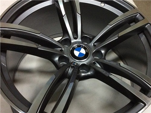 Новость про BMW - BMW и Mini будут изготавливать колесные диски при помощи солнца