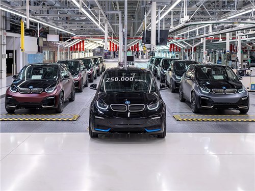 BMW сняла с производства электрокар i3