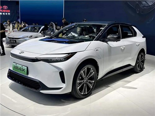 В Китае стартуют продажи обновленного Toyota bZ4X
