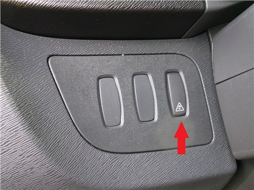 Renault Kangoo 2014 места для дополнительных кнопок