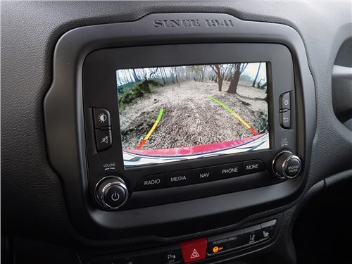 Jeep Renegade 2014 мультимедийная система