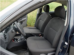 Nissan Almera 2013 передние кресла