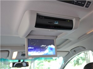 Toyota Alphard 2008 потолочный экран 