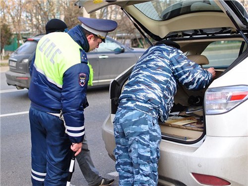 Полицейские смогут вскрывать автомобили