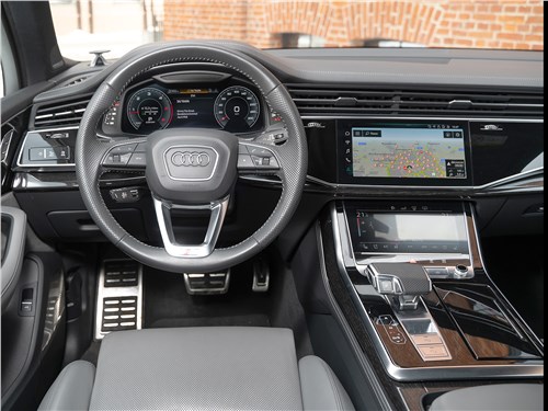 Audi Q7 (2020) салон