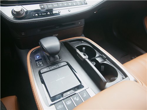 Lexus LS 500 (2021) 10АКПП