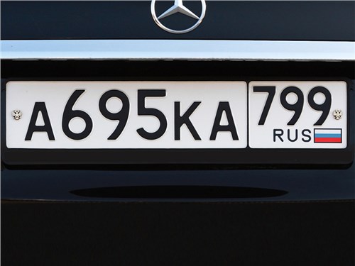 Российских флаг на автомобильных номерах станет обязательным 