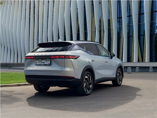 Omoda C7 (2024) вид сзади